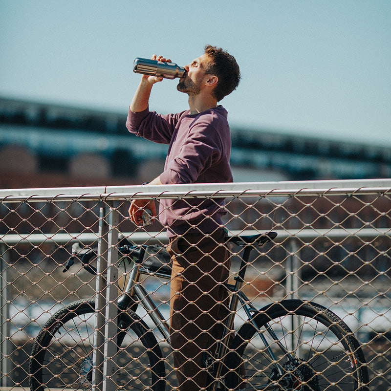 12oz-rise-reflect-with-bamboo-cap-x7 16oz_rise_reflect_man_bike_square.jpg