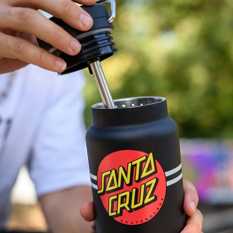32oz-tkwide-with-twist-cap-santa-cruz-t4 32oz_tkwide_twist_water_bottle_santacruz_dot_lidoff_square.jpg