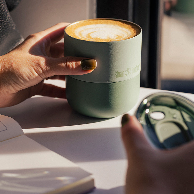 slide-lid-x6 8oz_rise_lowball_iceberg_coffee_espresso_sun_slide_lid_closeup_square.jpg
