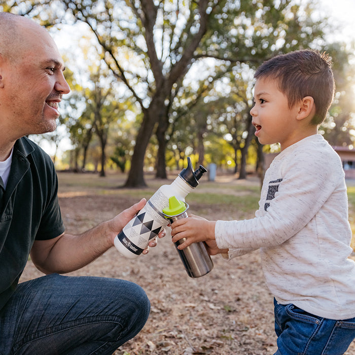 classic-kid-sippy-cap-l3 K12CNSIPPY-BS-sippy_cap_dad_lifestyle.jpg