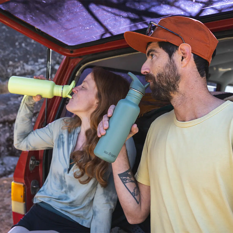 classic-flip-seal-sport-cap-no-straw-g7 classic_27oz_flip_seal_couple_tailgate_tip-sip_square.jpg