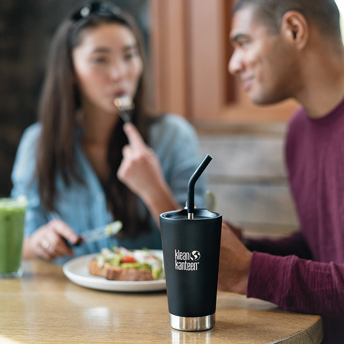 straw-2-pack-black-sale-z4 coffee-tumbler-metal_straw_lifestyle.jpg