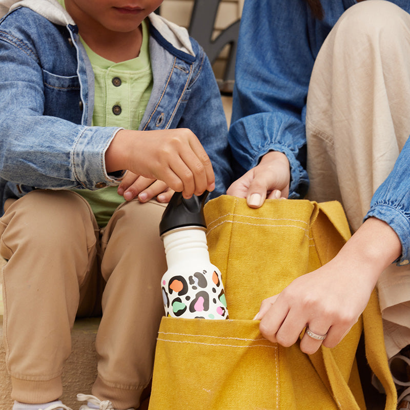 12oz-kid-s-classic-with-flip-seal-sport-cap-p7 kid_sport_flip_seal_12oz_bag_pull_square.jpg