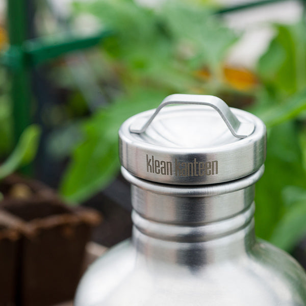 classic-steel-loop-cap-f3 stainless_cap_garden_lifestyle.jpg